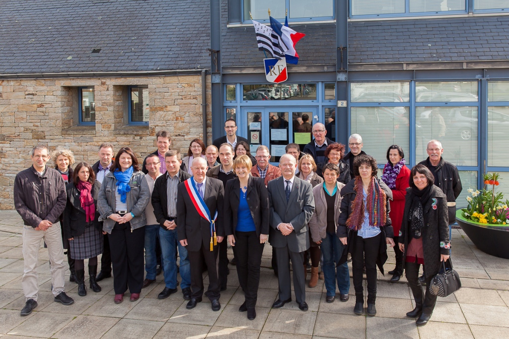 Le Maire et ses adjoints Mairie de Saint-Évarzec Le Maire et ses adjoints Mairie de Saint-Évarzec